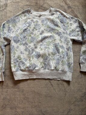 Old Navy Light Gray Crewneck Sweatshirt with Blue Floral Print